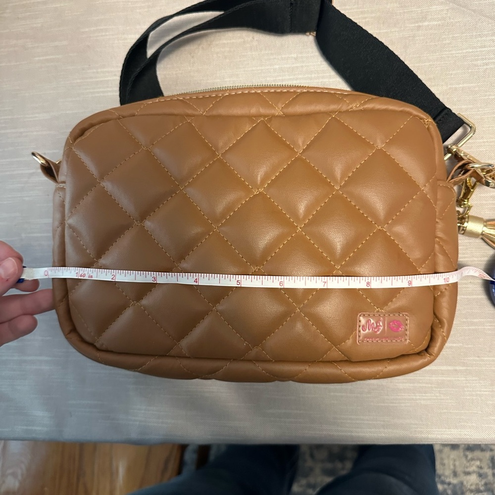 Makeup Junkie Quilted Brown Uptown Bag - Picture 5 of 8